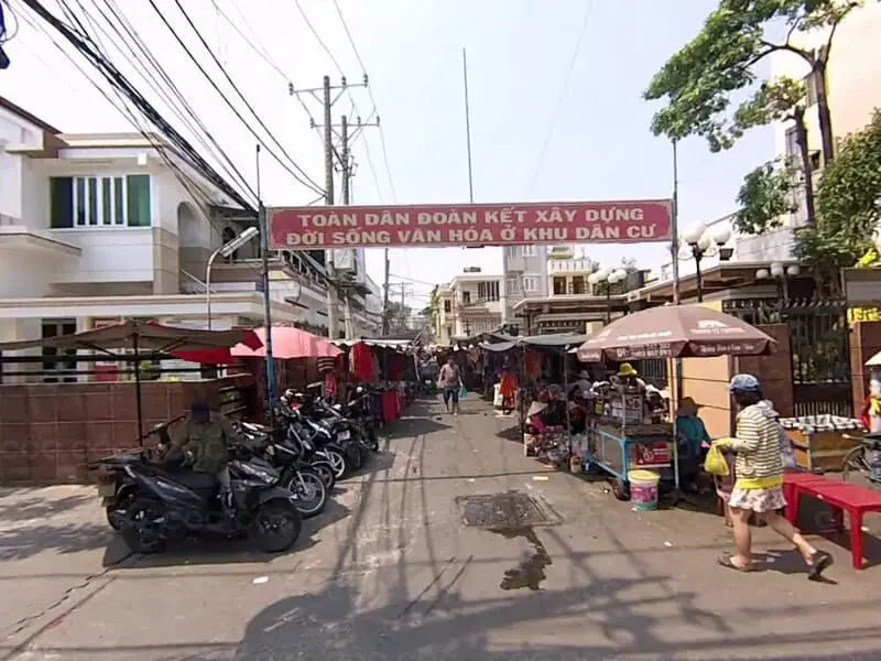 Kh&aacute;m ph&aacute; 8 khu chợ G&ograve; Vấp sầm uất m&agrave; bạn n&ecirc;n gh&eacute; thử một lần 7