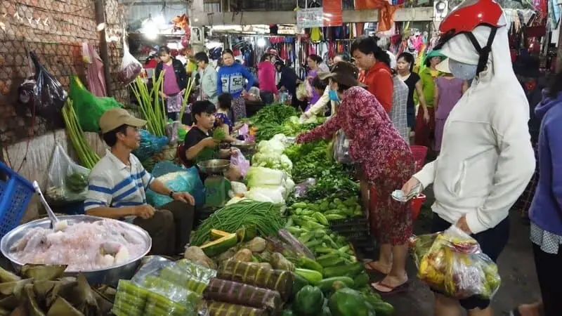 Kh&aacute;m ph&aacute; 8 khu chợ G&ograve; Vấp sầm uất m&agrave; bạn n&ecirc;n gh&eacute; thử một lần 8