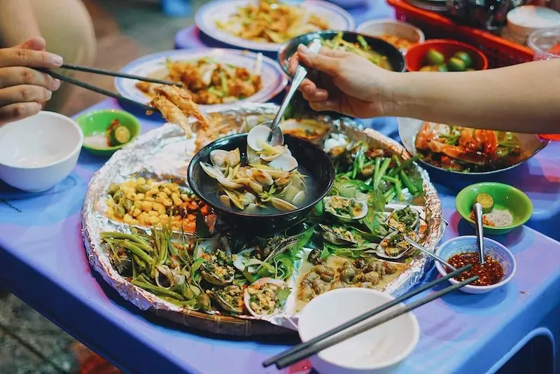 M&ugrave;a mưa S&agrave;i G&ograve;n v&agrave; kinh nghiệm để c&oacute; chuyến đi th&uacute; vị 9