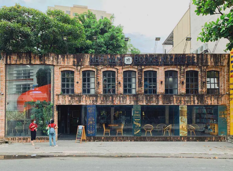 Nh&atilde; Nam Books N' Coffee, c&agrave; ph&ecirc; s&aacute;ch y&ecirc;n ả giữa l&ograve;ng S&agrave;i G&ograve;n 2