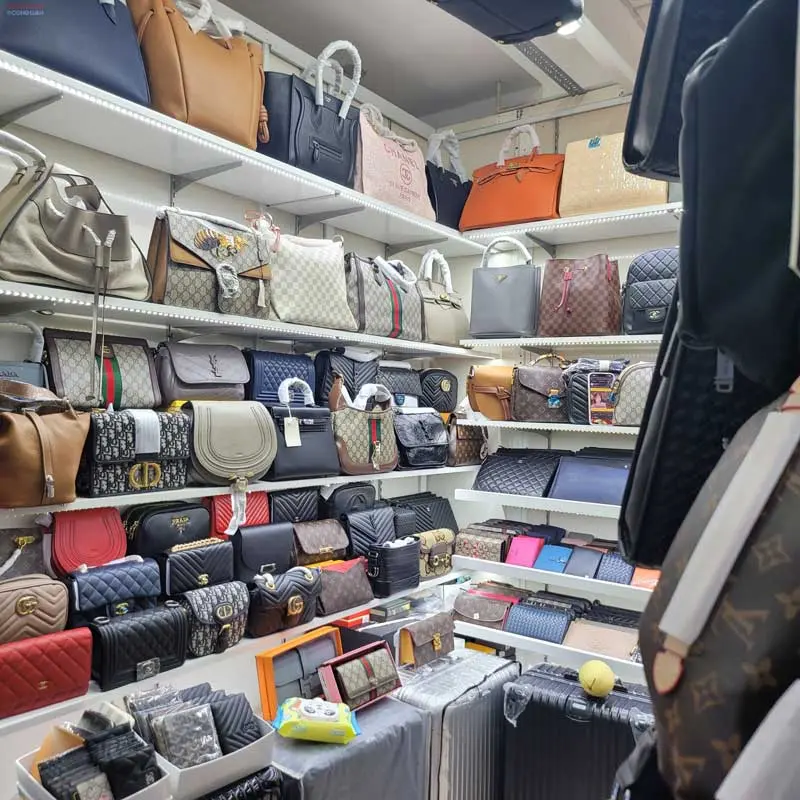 Review Saigon Square, thi&ecirc;n đường mua sắm d&agrave;nh cho giới trẻ 7