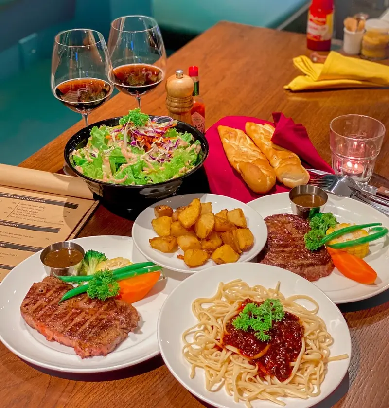 Top 6 nh&agrave; h&agrave;ng beefsteak S&agrave;i G&ograve;n, hương vị đẳng cấp đến từ sự xa hoa 6