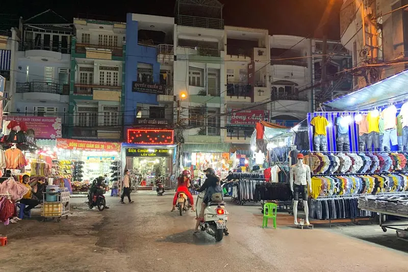Trải nghiệm 6 khu chợ đ&ecirc;m S&agrave;i G&ograve;n, kh&aacute;m ph&aacute; th&agrave;nh phố kh&ocirc;ng ngủ 3