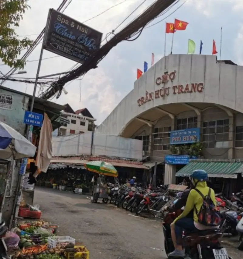 Truy t&igrave;m 10 khu chợ đồ si gi&aacute; rẻ nức tiếng S&agrave;i G&ograve;n 8