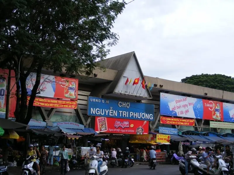 Truy t&igrave;m 10 khu chợ đồ si gi&aacute; rẻ nức tiếng S&agrave;i G&ograve;n 7