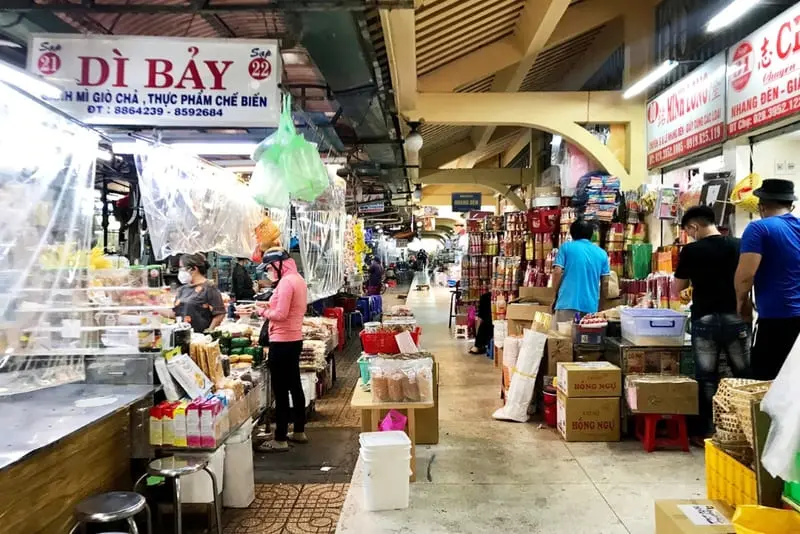 Vi vu chợ B&igrave;nh T&acirc;y: Ng&ocirc;i chợ cổ lớn nhất S&agrave;i Th&agrave;nh 18