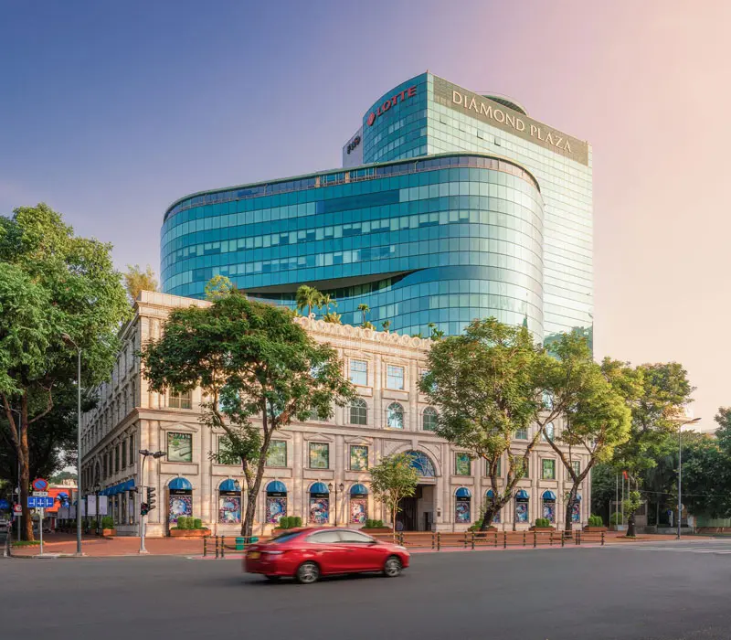 Diamond Plaza Sài Gòn: Kinh nghiệm ăn chơi, mua sắm 2026