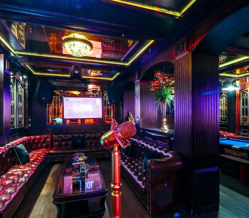 Oanh tạc top 7 quán karaoke Quận 3 cho bạn hát cực phiêu