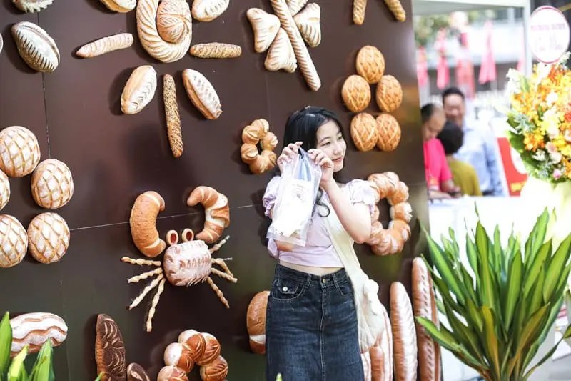 Kh&aacute;m ph&aacute; Lễ hội B&aacute;nh m&igrave; Việt Nam với nhiều trải nghiệm ẩm thực ấn tượng 7