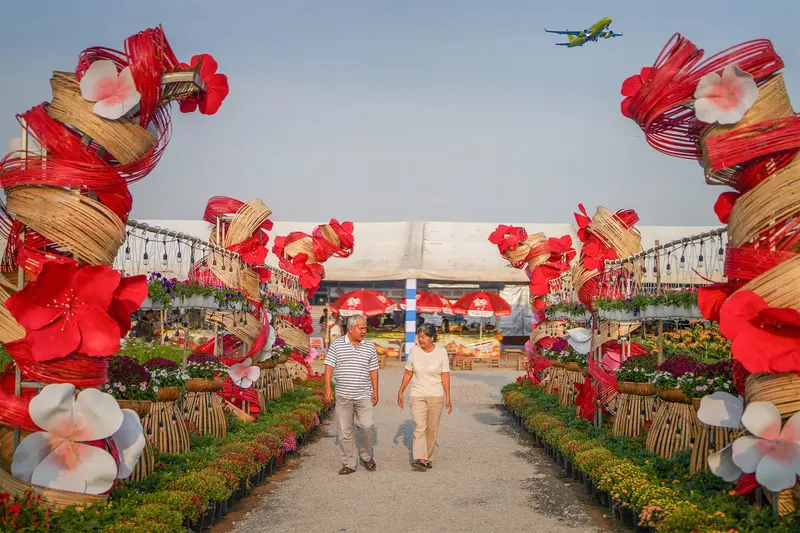 Lễ hội hoa Tết Vạn Ph&uacute;c 2026 mang sắc xu&acirc;n 4 miền hội tụ 4