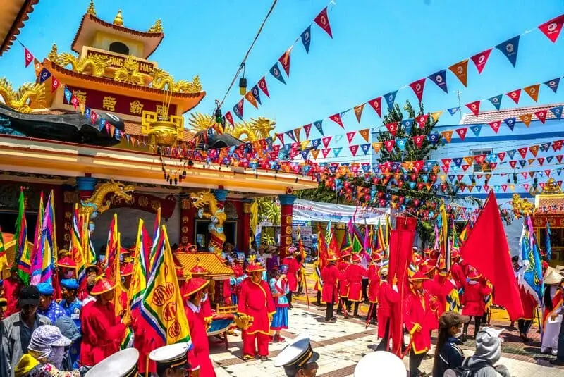 Lễ hội Nghinh &Ocirc;ng Cần Giờ: Bản sắc văn h&oacute;a rực rỡ miền biển 4