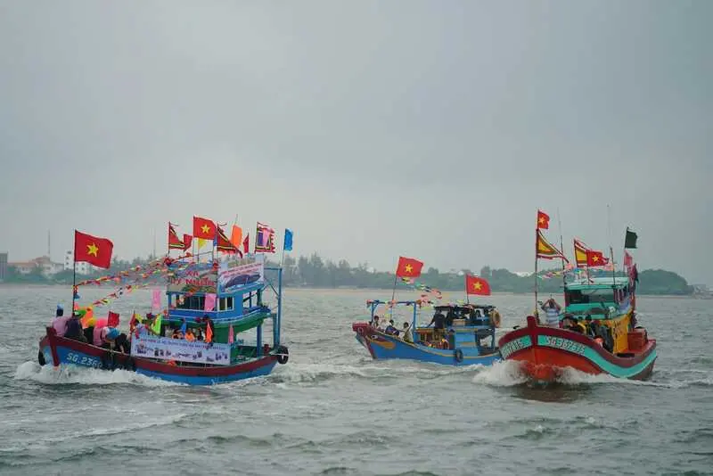Lễ hội Nghinh &Ocirc;ng Cần Giờ mang nhịp đập của cả cộng đồng miền biển 3