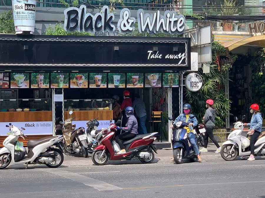 Black and White Milktea Coffee, qu&aacute;n c&agrave; ph&ecirc; với thực đơn đa dạng v&agrave; hấp dẫn 3