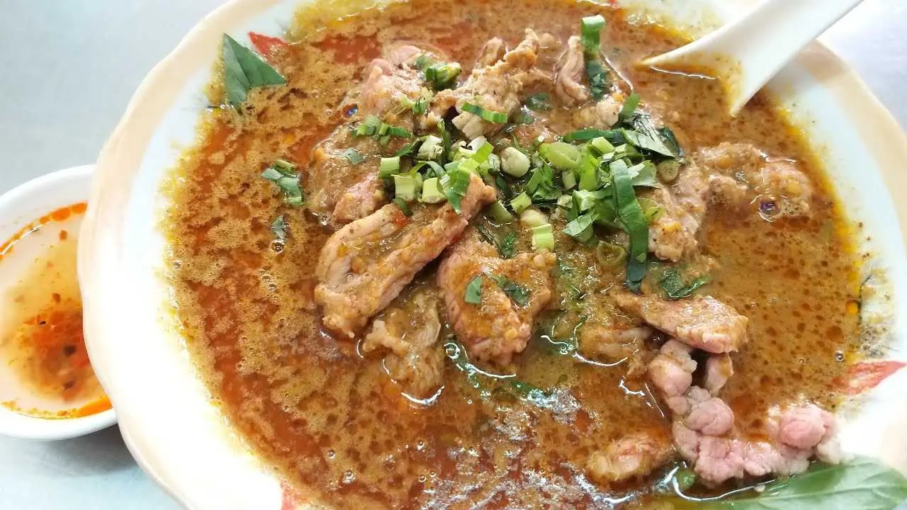 Chạm đỉnh vị gi&aacute;c với hương vị Hủ tiếu sa tế Ch&iacute;n Ho&agrave;ng 2