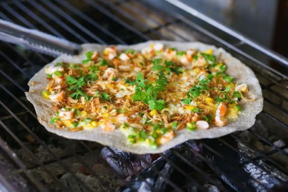 C&ugrave;ng hội bạn th&acirc;n ăn vặt tẹt ga ở Ng&otilde; V&agrave;ng Anh 4