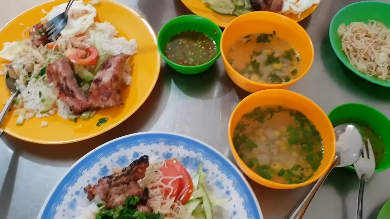 Gh&eacute; Mỹ Tho phải thử ngay Qu&aacute;n cơm tấm Cầu Đ&ocirc;i 6