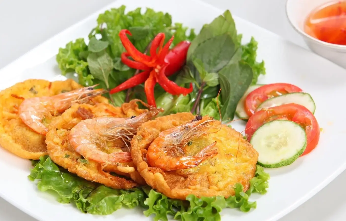 Lạ l&ugrave;ng m&oacute;n B&aacute;nh v&aacute;, b&aacute;nh gi&aacute; G&ograve; C&ocirc;ng khiến nhiều người nhớ thương 2