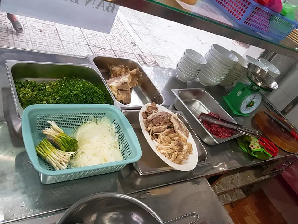 Qu&aacute;n hủ tiếu Tuyết Ng&acirc;n b&igrave;nh d&acirc;n m&agrave; chất lượng vượt trội ở Mỹ Tho 3