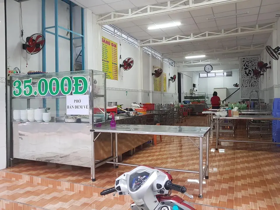 Qu&aacute;n hủ tiếu Tuyết Ng&acirc;n b&igrave;nh d&acirc;n m&agrave; chất lượng vượt trội ở Mỹ Tho 2