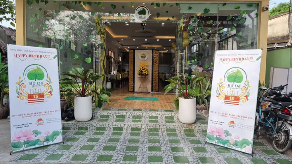 Thưởng thức hương vị ngon bổ rẻ tại Qu&aacute;n hủ tiếu chay Bồ Đề 2