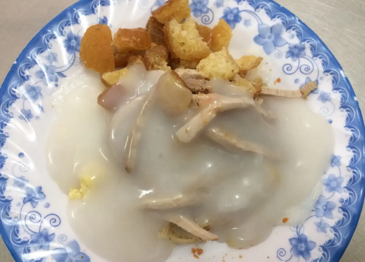 Thưởng thức hương vị qu&ecirc; mặn m&agrave; với qu&aacute;n B&aacute;nh b&egrave;o chợ H&agrave;ng B&ocirc;ng 8