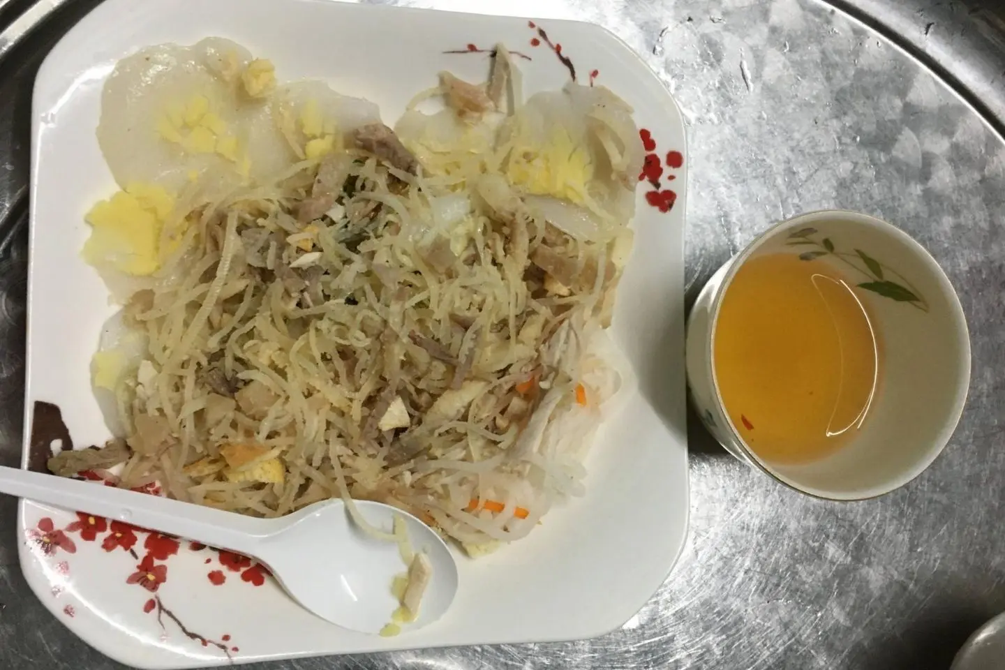 Thưởng thức hương vị qu&ecirc; mặn m&agrave; với qu&aacute;n B&aacute;nh b&egrave;o chợ H&agrave;ng B&ocirc;ng 3