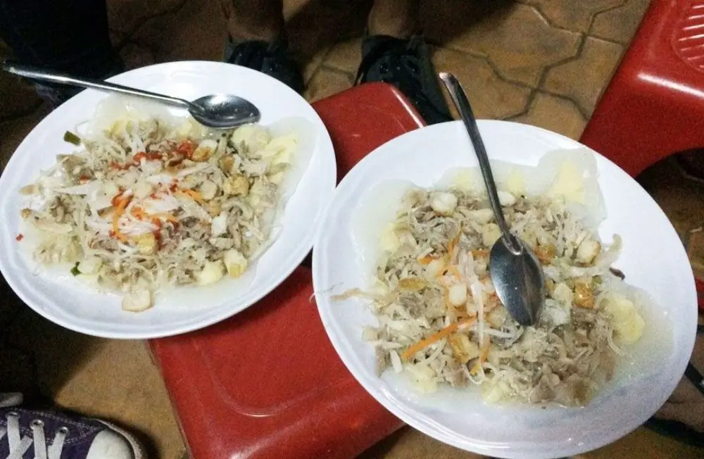 Thưởng thức hương vị qu&ecirc; mặn m&agrave; với qu&aacute;n B&aacute;nh b&egrave;o chợ H&agrave;ng B&ocirc;ng 2