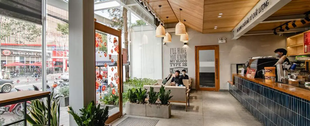 Thưởng thức cà phê với hương vị nguyên bản tại Bao Minh Coffee