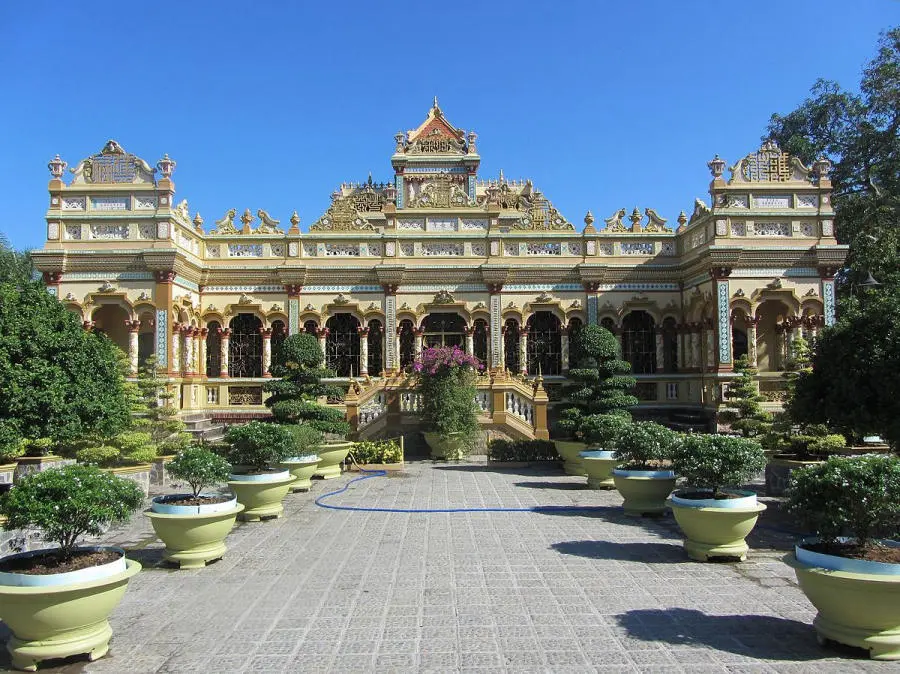 Kiến tr&uacute;c Ch&ugrave;a Vĩnh Tr&agrave;ng Tiền Giang đậm chất Phật gi&aacute;o tại Đ&ocirc;ng Nam Bộ 4
