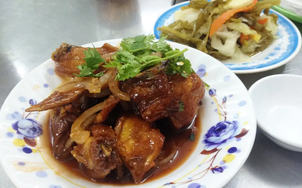 Review top 10 qu&aacute;n ăn ngon nổi tiếng ở Mỹ Tho m&agrave; gi&aacute; c&ograve;n rẻ 3