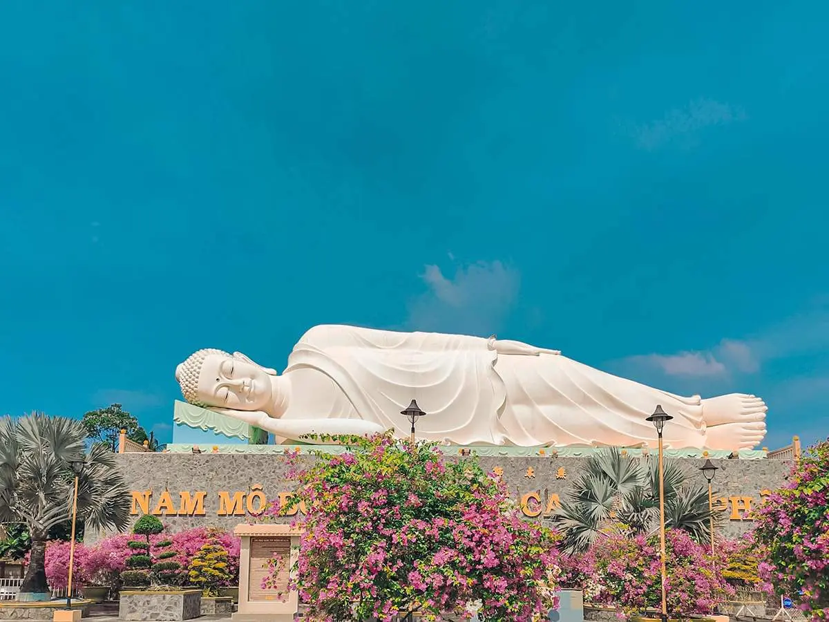 Trải nghiệm review ch&ugrave;a Vĩnh Tr&agrave;ng thanh tịnh v&agrave; b&igrave;nh y&ecirc;n 7