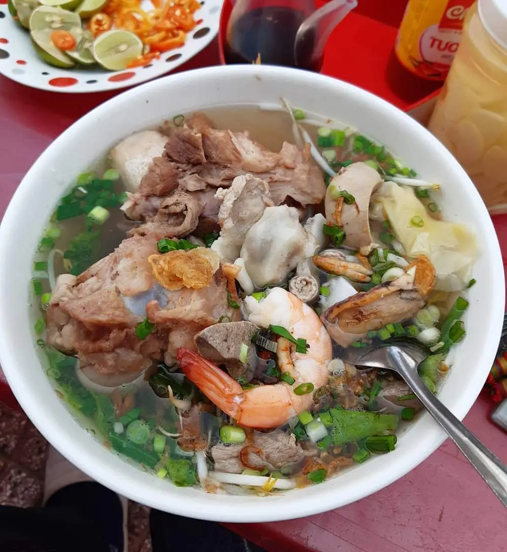 Về Tiền Giang review hủ tiếu Mỹ Tho với hương vị kh&oacute; qu&ecirc;n 2