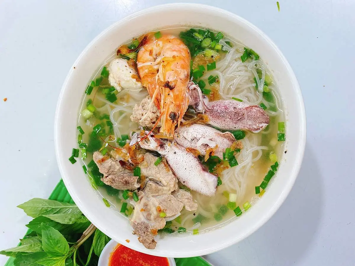 Về Tiền Giang review hủ tiếu Mỹ Tho với hương vị kh&oacute; qu&ecirc;n 4