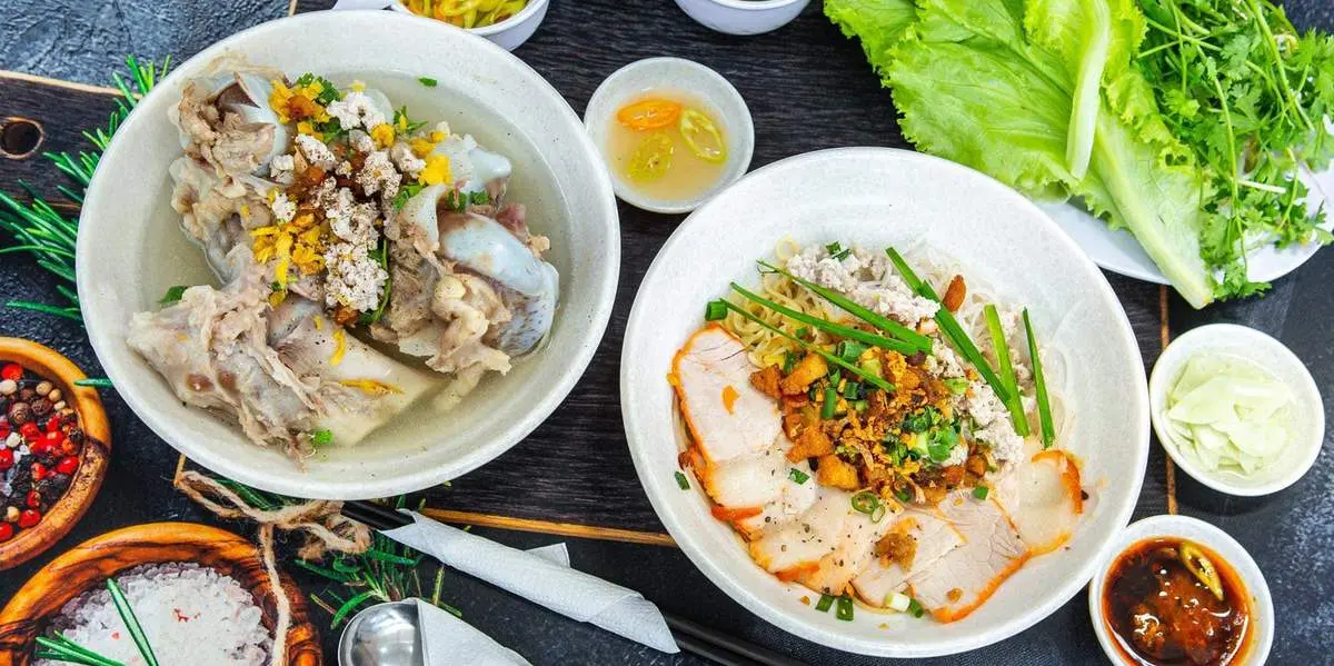 Về Tiền Giang review hủ tiếu Mỹ Tho với hương vị khó quên