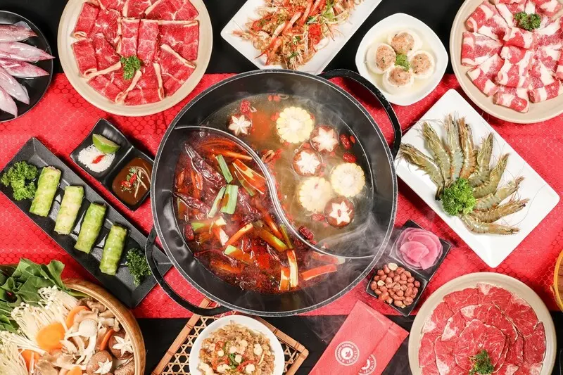 Lẩu uy&ecirc;n ương: Hương vị l&atilde;ng mạn trong nồi lẩu hai ngăn 4
