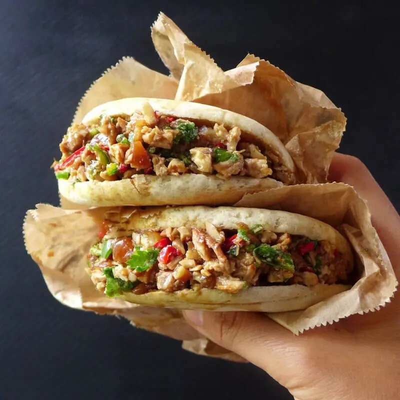 Thưởng thức Rou Jia Mo, bánh mì kẹp nức tiếng phố phường Tây An 3