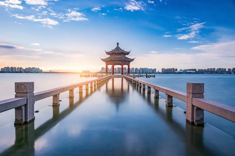 Đắm say thi&ecirc;n đường hạ giới T&ocirc; Ch&acirc;u b&ecirc;n s&ocirc;ng Dương Tử 3