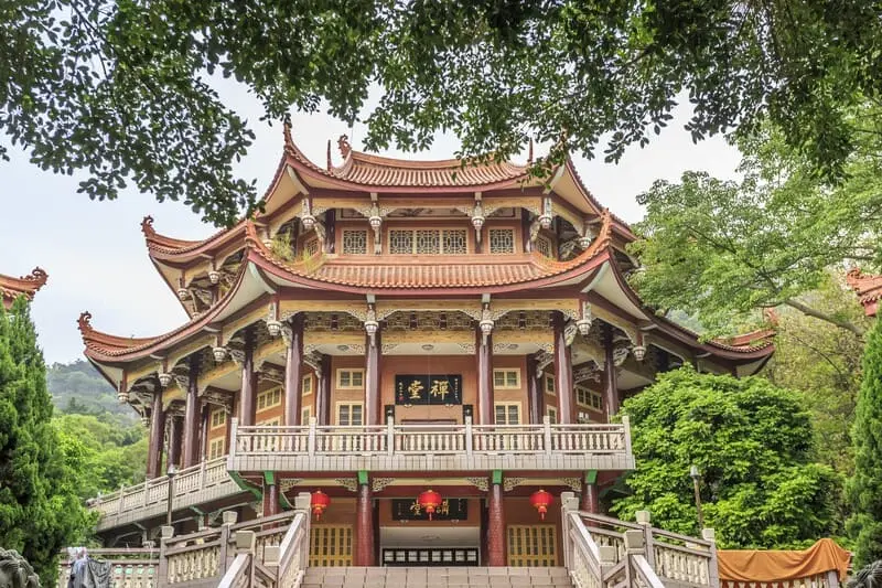 Hạ M&ocirc;n Trung Quốc, đ&ocirc; thị xứ biển mang vẻ đẹp ngọt ng&agrave;o 8