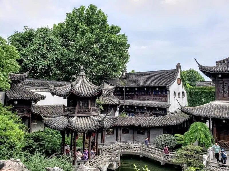 H&agrave;ng Ch&acirc;u, vẻ đẹp s&aacute;nh ngang với thi&ecirc;n đường hạ giới 18