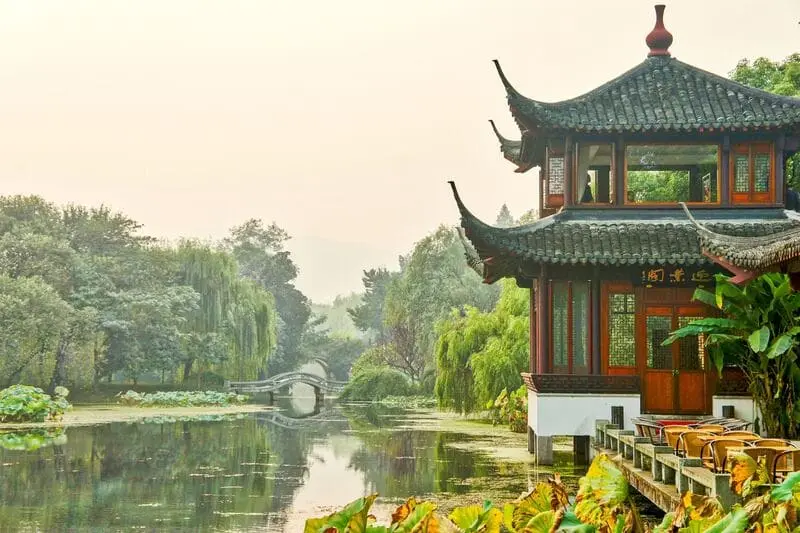 H&agrave;ng Ch&acirc;u, vẻ đẹp s&aacute;nh ngang với thi&ecirc;n đường hạ giới 5