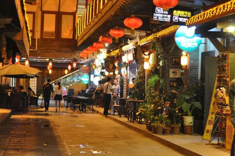 Hồng Nhai Động lấp l&aacute;nh trong m&agrave;n đ&ecirc;m biểu tượng của Tr&ugrave;ng Kh&aacute;nh 8