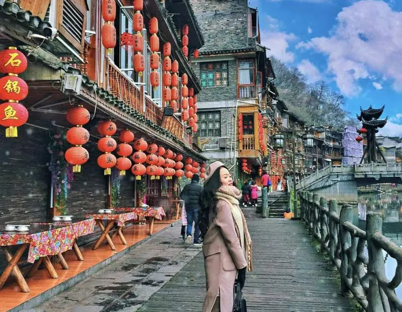 Kh&aacute;m ph&aacute; Di Lặc Trung Quốc, th&agrave;nh phố b&igrave;nh y&ecirc;n của tỉnh V&acirc;n Nam 4