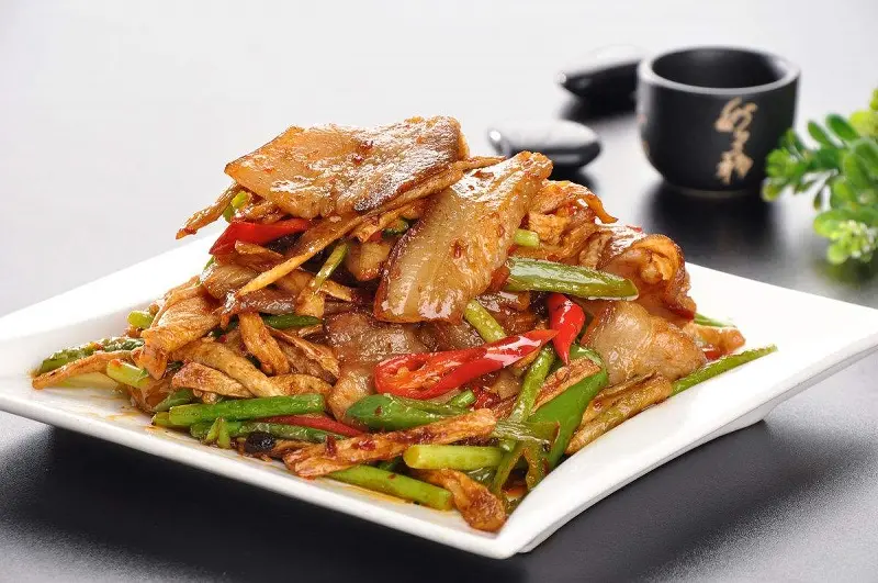 Kh&aacute;m ph&aacute; một Tứ Xuy&ecirc;n tr&ugrave; ph&uacute; qu&ecirc; hương của lo&agrave;i gấu tr&uacute;c 17