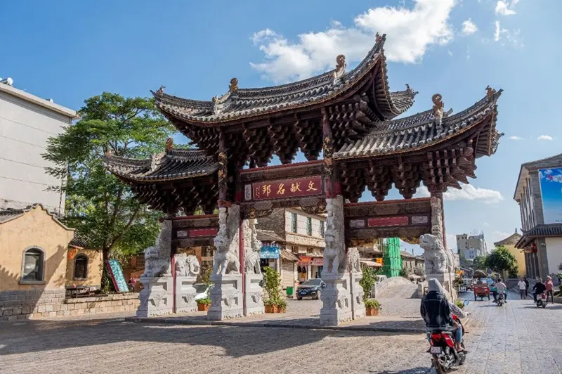 Kiến Thuỷ Trung Quốc th&agrave;nh phố của những ng&ocirc;i nh&agrave; cổ xưa 2