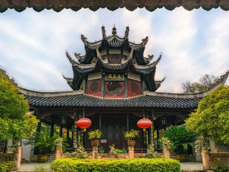 Qu&yacute; Dương, th&agrave;nh phố đầy m&ecirc; hoặc của tỉnh Qu&yacute; Ch&acirc;u, Trung Quốc 7