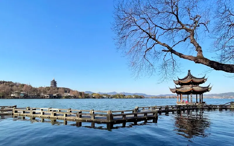 T&acirc;y Hồ H&agrave;ng Ch&acirc;u: Thi&ecirc;n đường cảnh sắc giữa l&ograve;ng Trung Quốc 4