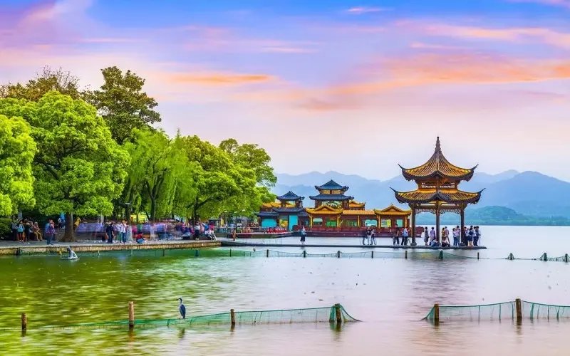 T&acirc;y Hồ H&agrave;ng Ch&acirc;u: Thi&ecirc;n đường cảnh sắc giữa l&ograve;ng Trung Quốc 3