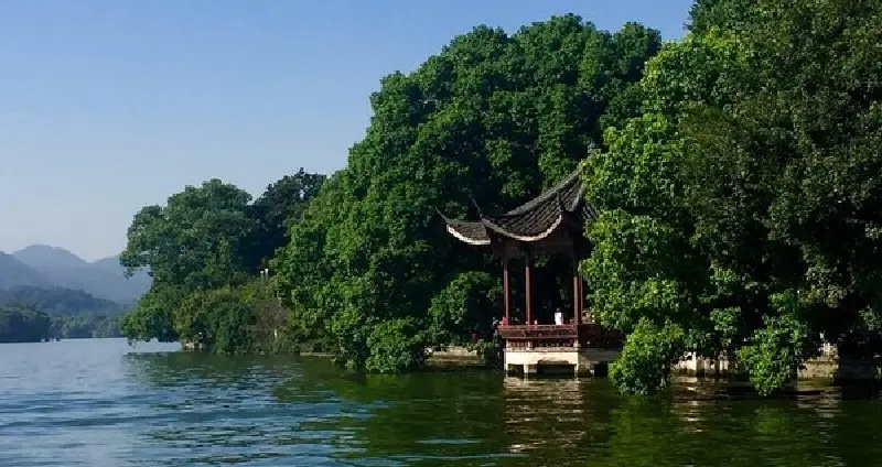 T&acirc;y Hồ H&agrave;ng Ch&acirc;u: Thi&ecirc;n đường cảnh sắc giữa l&ograve;ng Trung Quốc 12