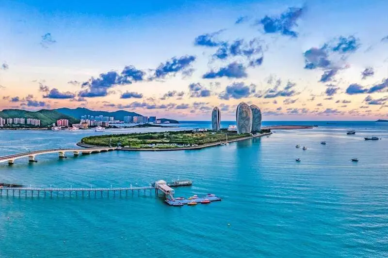 Thi&ecirc;n đường biển tại Đảo Hải Nam ngo&agrave;i khơi Trung Quốc 2