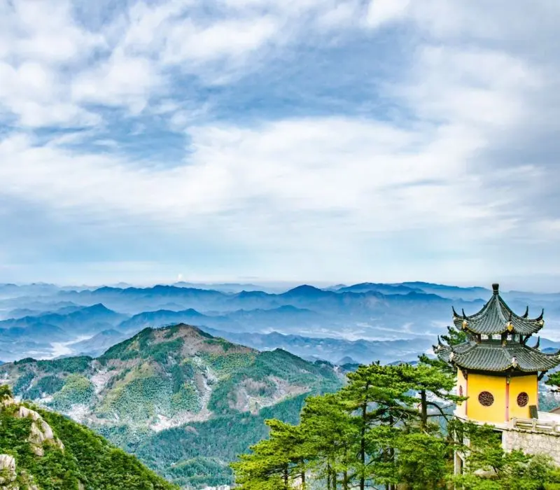 Cửu Hoa Sơn: Vẻ đẹp linh thiêng nơi Phật giáo danh sơn Trung Hoa